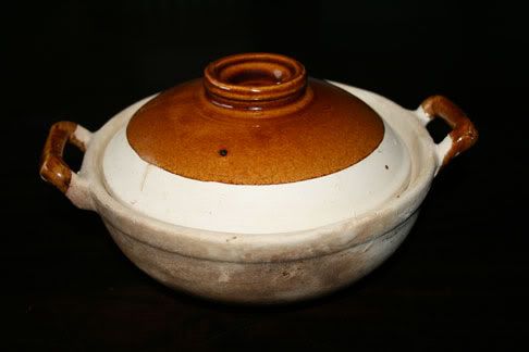 red curry pot