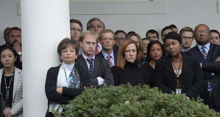 photo Obama staff_zpsobw8ozsn.jpg