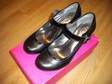 Shoes for mama Candie's Jessa black 8.5 worn once Shoes for mama Candie's Jessa black 8.5 worn once