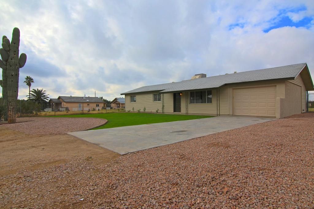 Fabulous Remodeled Home /w 1/2 Acre Lot Horse Privileges  - Fabulous Remodeled Home /w 1/2 Acre Lot Horse Privileges - Fabulous Remodeled Home /w 1/2 Acre Lot Horse Privileges - 460 N Hawes RD Mesa, AZ 85207