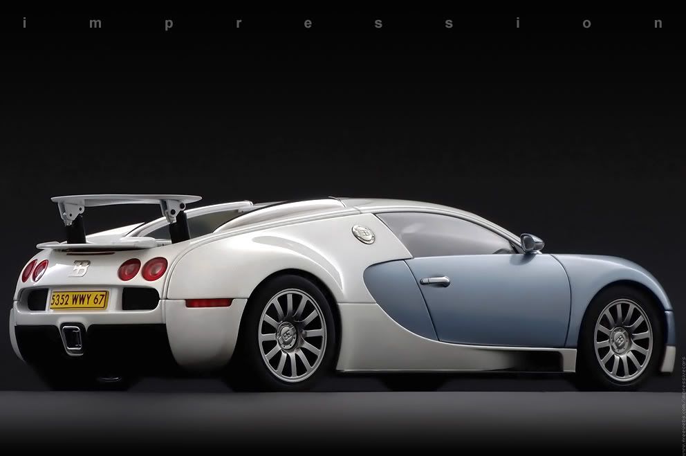 Bugatti Chiron 18 3 METALLIC BLUE AUTOart