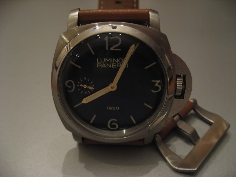 PAM127019-1.jpg