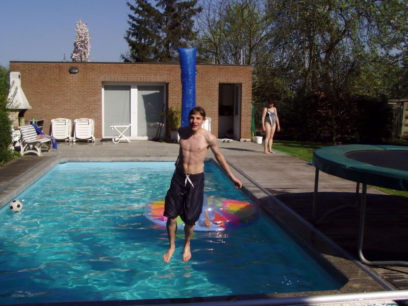 http://i125.photobucket.com/albums/p67/funkjunker/P1010336.jpg