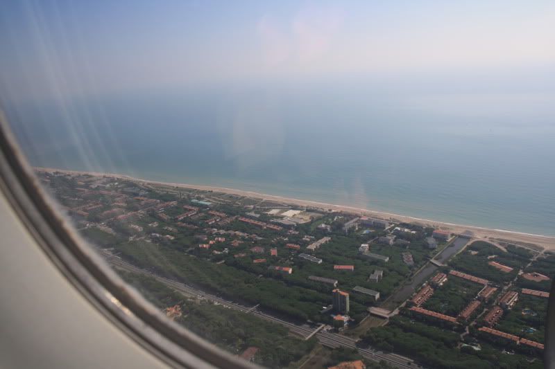 http://i125.photobucket.com/albums/p71/rogerbcn/OCT102/bcn-zrh-mxp-bcn-oct10097.jpg